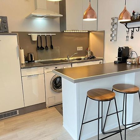 Living At Saarpartments -Adultsonly- 2 Bedrooms, Kitchen - Business & Holiday Apartments For Long- And Short Term Stay, 3 Min To Train Station, Secure E-Bike Parking! Saarbrucken Bagian luar foto