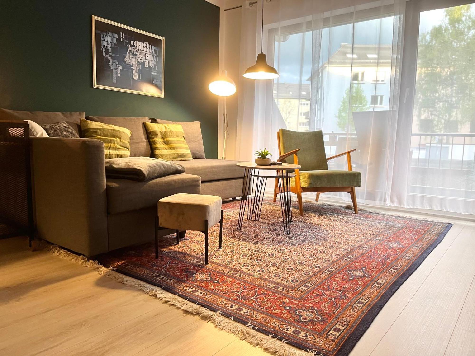 Living At Saarpartments -Adultsonly- 2 Bedrooms, Kitchen - Business & Holiday Apartments For Long- And Short Term Stay, 3 Min To Train Station, Secure E-Bike Parking! Saarbrucken Bagian luar foto